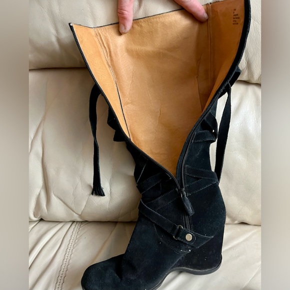 Me too black suede boots - Picture 4 of 7